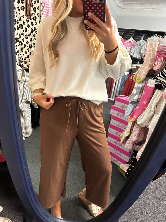 Mocha Cropped Pants