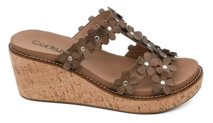 Corkys Mic Drop Sandals In Tan